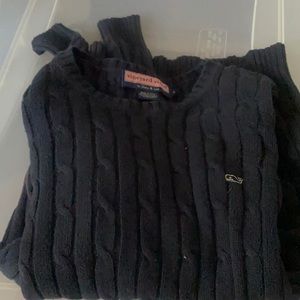 vineyard vines long sleeve blue sweater, barley worn